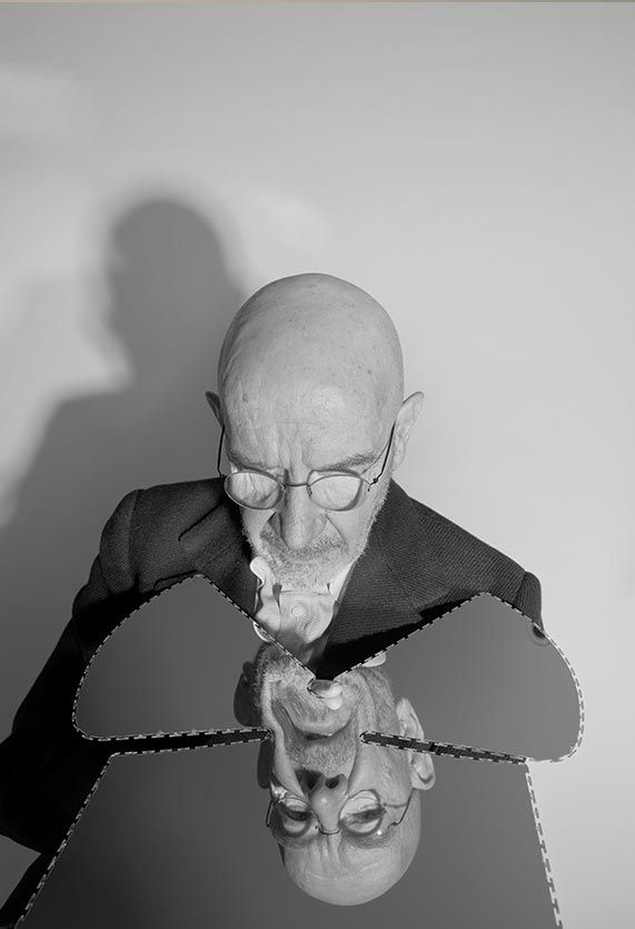 Chiara table bellini flos F15950 product life 571x835 1 Chiara table bellini flos F15950 product life 571x835 1