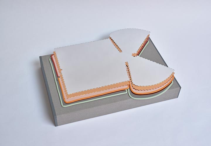 Chiara table bellini flos F15950 product life 720x498 03 Chiara table bellini flos F15950 product life 720x498 03